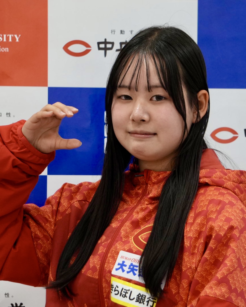 小澤 芽衣(2年)