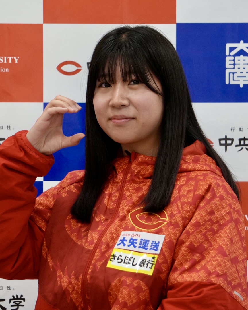長﨑 菜央(2年)