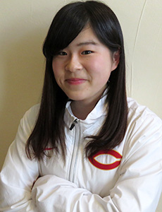 滝元 恵(2年)