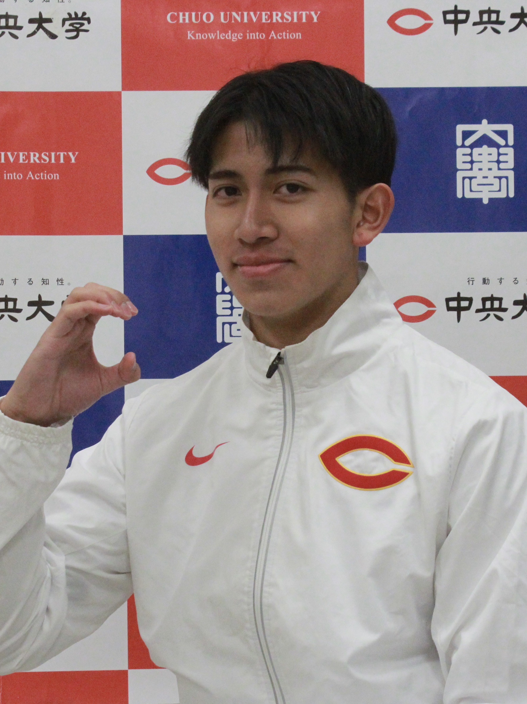 グェンディン　フー